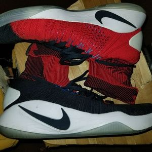 Size 11 Flynit Hyperdunks.